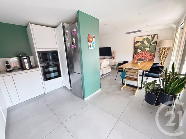 Appartement F4 à vendre - 4 pièces - 80.5 m2 - ANTIBES - 06 - PROVENCE-ALPES-COTE-D-AZUR - Century 21 Roi Soleil