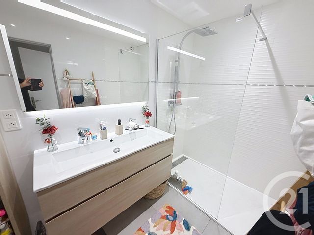 Appartement F4 à vendre - 4 pièces - 80.5 m2 - ANTIBES - 06 - PROVENCE-ALPES-COTE-D-AZUR - Century 21 Roi Soleil
