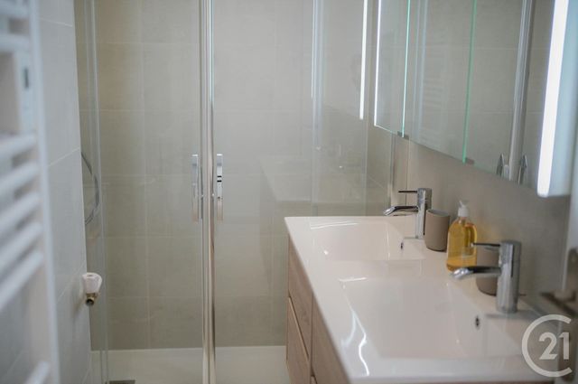 Appartement à vendre - 3 pièces - 52.39 m2 - ANTIBES - 06 - PROVENCE-ALPES-COTE-D-AZUR - Century 21 Roi Soleil