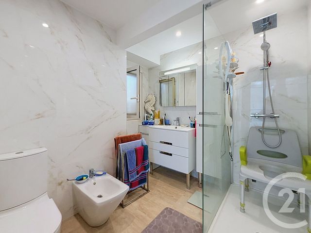 Appartement F4 à vendre - 4 pièces - 97.35 m2 - ANTIBES - 06 - PROVENCE-ALPES-COTE-D-AZUR - Century 21 Roi Soleil