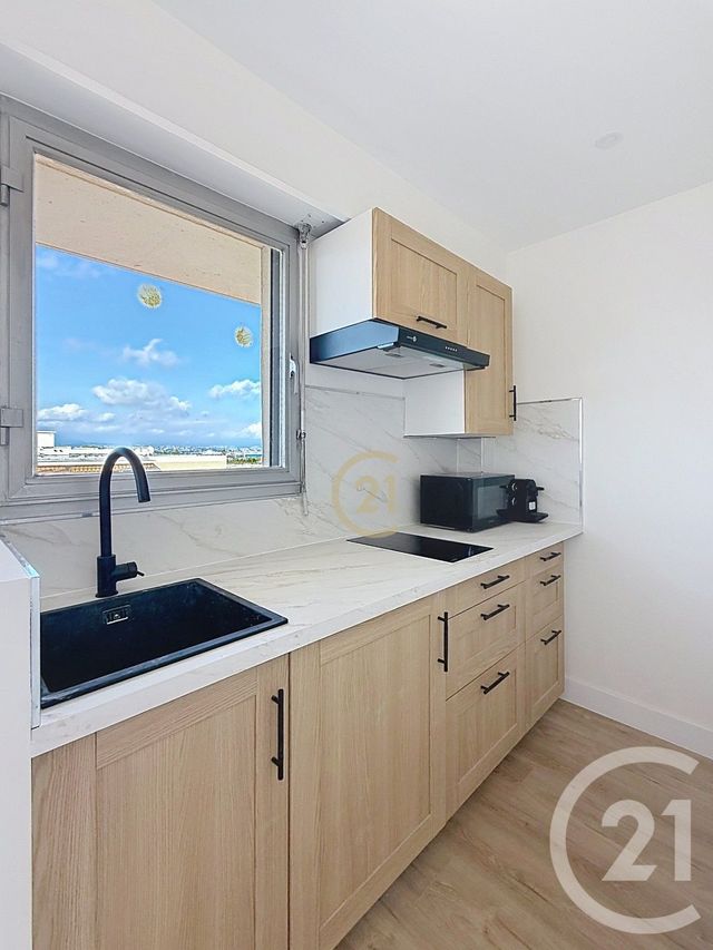 Appartement F1 à louer - 1 pièce - 24.83 m2 - ANTIBES - 06 - PROVENCE-ALPES-COTE-D-AZUR - Century 21 Roi Soleil