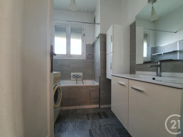 Afficher la photo en grand Appartement F3 à vendre - 3 pièces - 66.0 m2 - ANTIBES - 06 - PROVENCE-ALPES-COTE-D-AZUR - Century 21 Roi Soleil