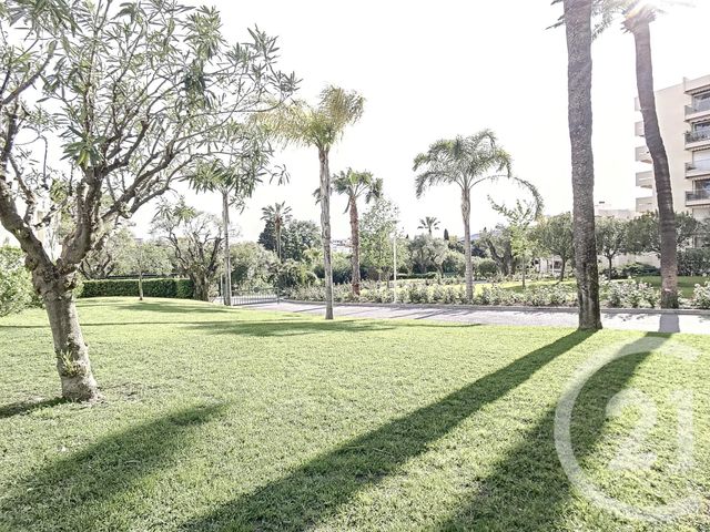 Appartement F3 à vendre - 3 pièces - 74.29 m2 - JUAN LES PINS - 06 - PROVENCE-ALPES-COTE-D-AZUR - Century 21 Roi Soleil Appartement F3 à vendre - 3 pièces - 74.29 m2 - JUAN LES PINS - 06 - PROVENCE-ALPES-COTE-D-AZUR - Century 21 Roi Soleil