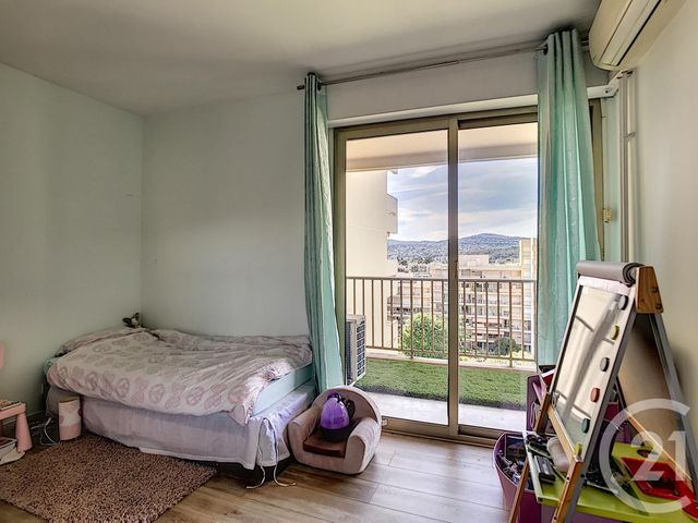 Appartement F3 à vendre - 3 pièces - 74.29 m2 - JUAN LES PINS - 06 - PROVENCE-ALPES-COTE-D-AZUR - Century 21 Roi Soleil Appartement F3 à vendre - 3 pièces - 74.29 m2 - JUAN LES PINS - 06 - PROVENCE-ALPES-COTE-D-AZUR - Century 21 Roi Soleil