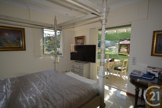 maison à vendre - 8 pièces - 285.0 m2 - VALLAURIS - 06 - PROVENCE-ALPES-COTE-D-AZUR - Century 21 Roi Soleil maison à vendre - 8 pièces - 285.0 m2 - VALLAURIS - 06 - PROVENCE-ALPES-COTE-D-AZUR - Century 21 Roi Soleil