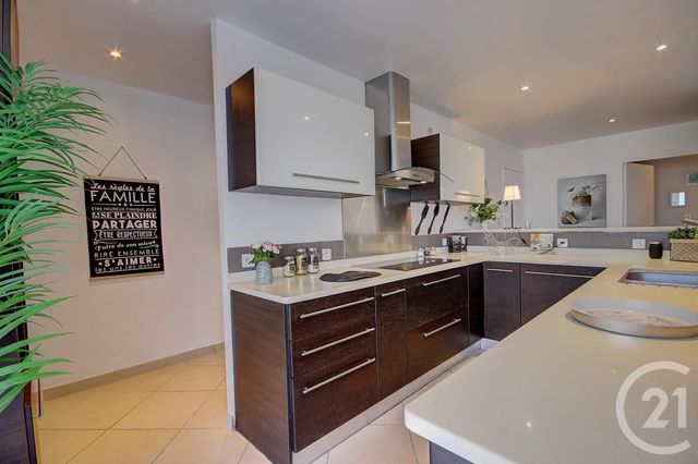Afficher la photo en grand Appartement F3 à vendre - 3 pièces - 69.0 m2 - ANTIBES - 06 - PROVENCE-ALPES-COTE-D-AZUR - Century 21 Roi Soleil