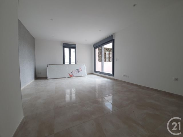 Afficher la photo en grand Appartement F3 à vendre - 3 pièces - 83.69 m2 - ANTIBES - 06 - PROVENCE-ALPES-COTE-D-AZUR - Century 21 Roi Soleil