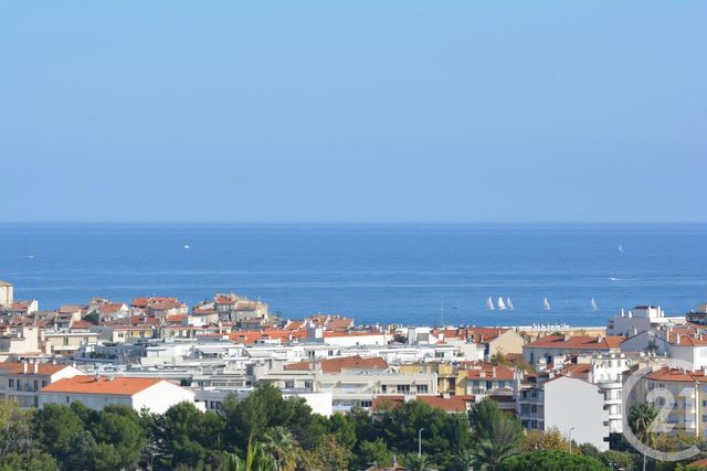Afficher la photo en grand Appartement F4 à vendre - 4 pièces - 90.0 m2 - ANTIBES - 06 - PROVENCE-ALPES-COTE-D-AZUR - Century 21 Roi Soleil