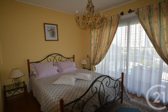 Afficher la photo en grand Appartement F4 à vendre - 4 pièces - 90.0 m2 - ANTIBES - 06 - PROVENCE-ALPES-COTE-D-AZUR - Century 21 Roi Soleil