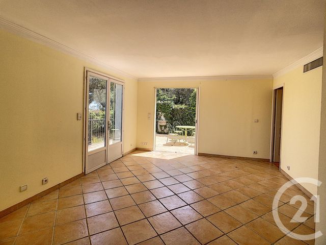 Afficher la photo en grand maison à vendre - 5 pièces - 101.0 m2 - ANTIBES - 06 - PROVENCE-ALPES-COTE-D-AZUR - Century 21 Roi Soleil