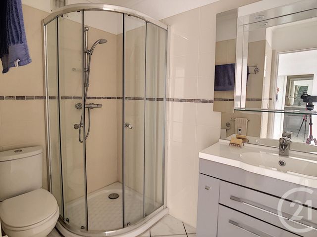 Appartement F4 à vendre - 4 pièces - 93.0 m2 - JUAN LES PINS - 06 - PROVENCE-ALPES-COTE-D-AZUR - Century 21 Roi Soleil Appartement F4 à vendre - 4 pièces - 93.0 m2 - JUAN LES PINS - 06 - PROVENCE-ALPES-COTE-D-AZUR - Century 21 Roi Soleil