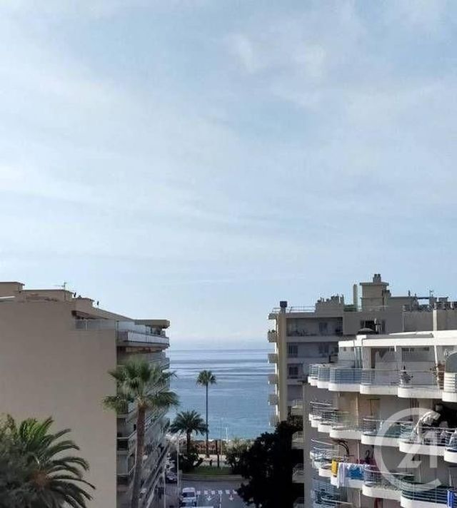 Appartement F4 à vendre - 4 pièces - 93.0 m2 - JUAN LES PINS - 06 - PROVENCE-ALPES-COTE-D-AZUR - Century 21 Roi Soleil Appartement F4 à vendre - 4 pièces - 93.0 m2 - JUAN LES PINS - 06 - PROVENCE-ALPES-COTE-D-AZUR - Century 21 Roi Soleil