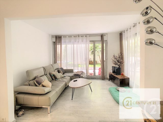 Appartement F3 à vendre - 3 pièces - 72.36 m2 - ANTIBES - 06 - PROVENCE-ALPES-COTE-D-AZUR - Century 21 Roi Soleil Appartement F3 à vendre - 3 pièces - 72.36 m2 - ANTIBES - 06 - PROVENCE-ALPES-COTE-D-AZUR - Century 21 Roi Soleil