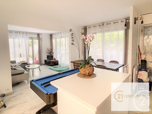 Appartement F3 à vendre - 3 pièces - 72.36 m2 - ANTIBES - 06 - PROVENCE-ALPES-COTE-D-AZUR - Century 21 Roi Soleil Appartement F3 à vendre - 3 pièces - 72.36 m2 - ANTIBES - 06 - PROVENCE-ALPES-COTE-D-AZUR - Century 21 Roi Soleil
