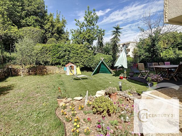 Appartement F4 à vendre - 4 pièces - 80.0 m2 - ANTIBES - 06 - PROVENCE-ALPES-COTE-D-AZUR - Century 21 Roi Soleil Appartement F4 à vendre - 4 pièces - 80.0 m2 - ANTIBES - 06 - PROVENCE-ALPES-COTE-D-AZUR - Century 21 Roi Soleil