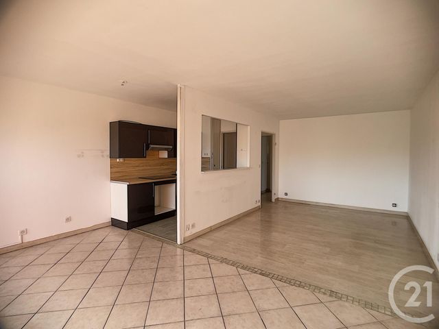 Afficher la photo en grand Appartement F2 à vendre - 2 pièces - 44.0 m2 - ANTIBES - 06 - PROVENCE-ALPES-COTE-D-AZUR - Century 21 Roi Soleil