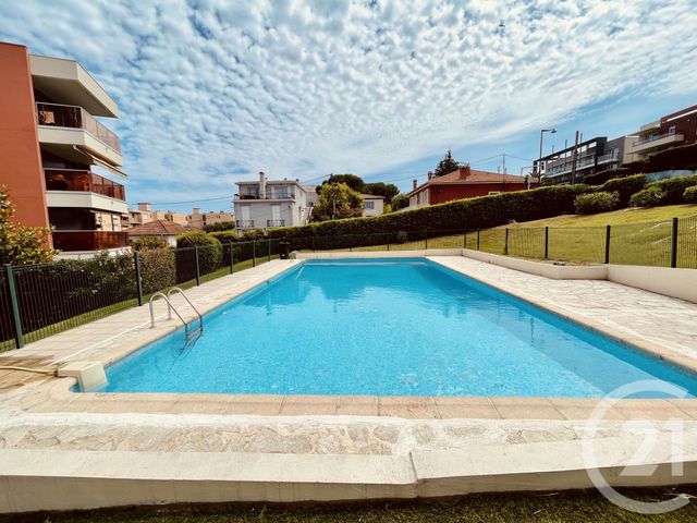 Afficher la photo en grand Appartement F2 à vendre - 2 pièces - 44.0 m2 - ANTIBES - 06 - PROVENCE-ALPES-COTE-D-AZUR - Century 21 Roi Soleil