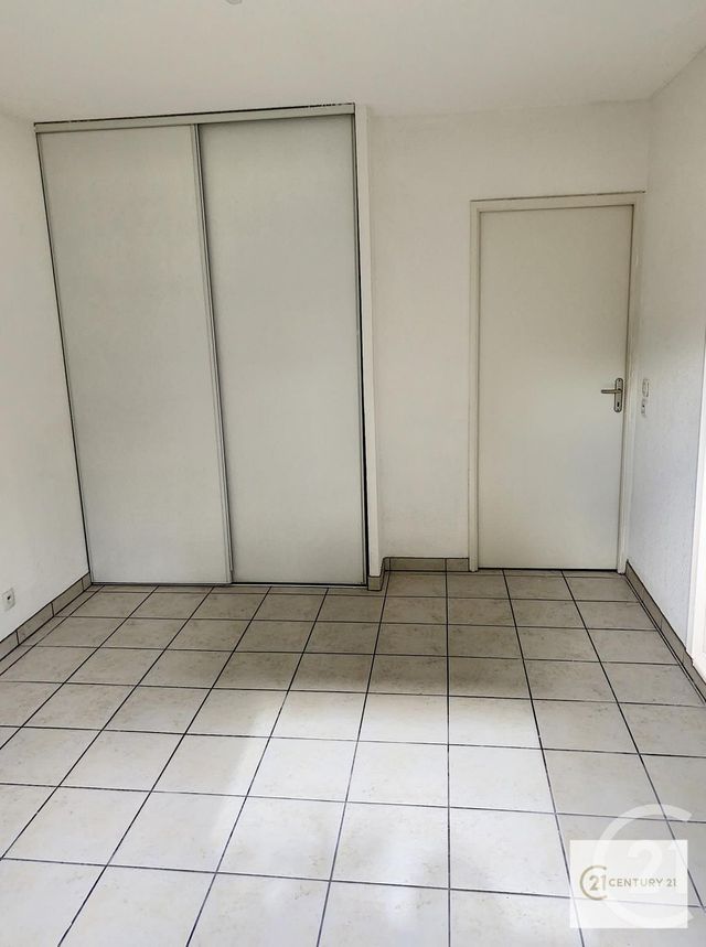 Appartement F3 à vendre - 3 pièces - 55.76 m2 - ANTIBES - 06 - PROVENCE-ALPES-COTE-D-AZUR - Century 21 Roi Soleil Appartement F3 à vendre - 3 pièces - 55.76 m2 - ANTIBES - 06 - PROVENCE-ALPES-COTE-D-AZUR - Century 21 Roi Soleil