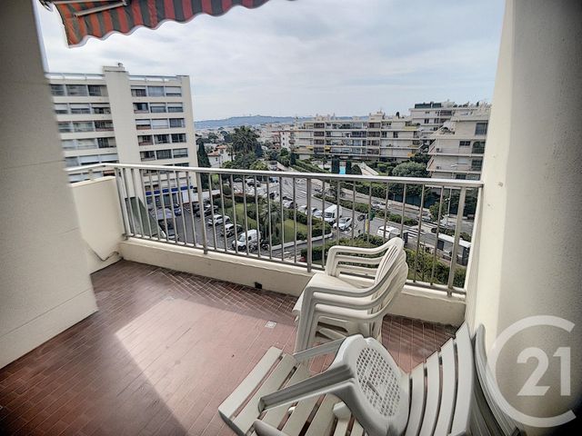 Appartement F3 à vendre - 3 pièces - 73.0 m2 - ANTIBES - 06 - PROVENCE-ALPES-COTE-D-AZUR - Century 21 Roi Soleil Appartement F3 à vendre - 3 pièces - 73.0 m2 - ANTIBES - 06 - PROVENCE-ALPES-COTE-D-AZUR - Century 21 Roi Soleil