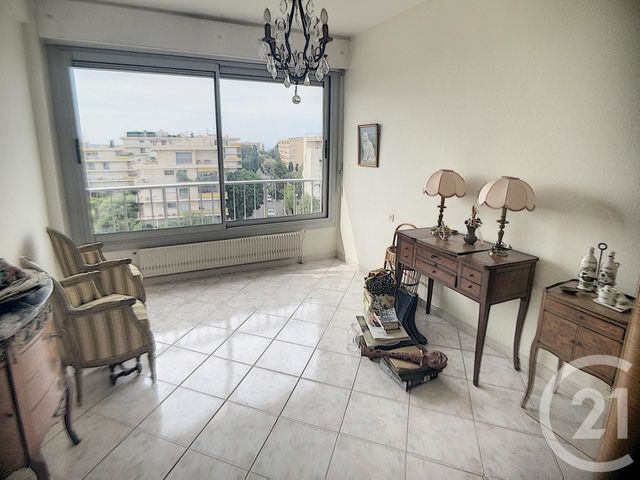 Appartement F3 à vendre - 3 pièces - 73.0 m2 - ANTIBES - 06 - PROVENCE-ALPES-COTE-D-AZUR - Century 21 Roi Soleil Appartement F3 à vendre - 3 pièces - 73.0 m2 - ANTIBES - 06 - PROVENCE-ALPES-COTE-D-AZUR - Century 21 Roi Soleil