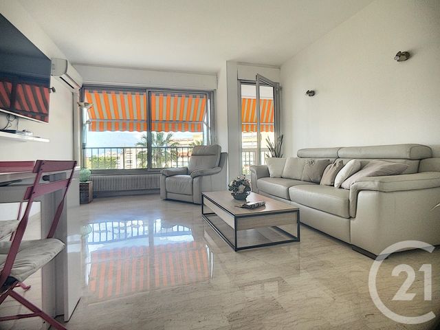 Appartement F2 à vendre - 2 pièces - 52.84 m2 - ANTIBES - 06 - PROVENCE-ALPES-COTE-D-AZUR - Century 21 Roi Soleil Appartement F2 à vendre - 2 pièces - 52.84 m2 - ANTIBES - 06 - PROVENCE-ALPES-COTE-D-AZUR - Century 21 Roi Soleil