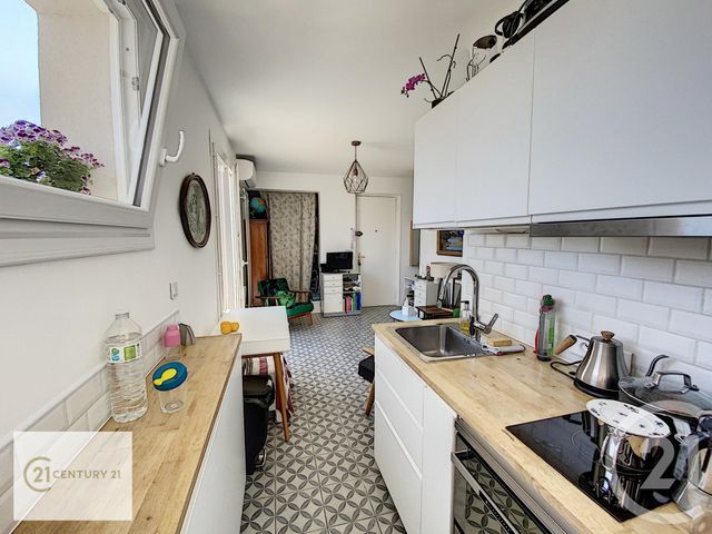 Appartement F2 à vendre - 2 pièces - 27.0 m2 - ANTIBES - 06 - PROVENCE-ALPES-COTE-D-AZUR - Century 21 Roi Soleil Appartement F2 à vendre - 2 pièces - 27.0 m2 - ANTIBES - 06 - PROVENCE-ALPES-COTE-D-AZUR - Century 21 Roi Soleil