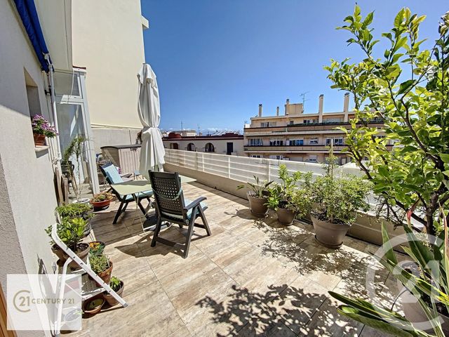 Appartement F2 à vendre - 2 pièces - 27.0 m2 - ANTIBES - 06 - PROVENCE-ALPES-COTE-D-AZUR - Century 21 Roi Soleil Appartement F2 à vendre - 2 pièces - 27.0 m2 - ANTIBES - 06 - PROVENCE-ALPES-COTE-D-AZUR - Century 21 Roi Soleil