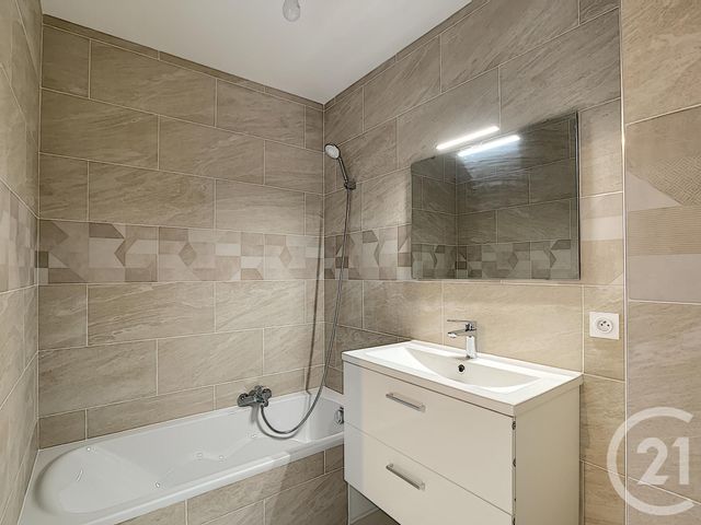 Afficher la photo en grand Appartement F2 à vendre - 2 pièces - 48.0 m2 - JUAN LES PINS - 06 - PROVENCE-ALPES-COTE-D-AZUR - Century 21 Roi Soleil