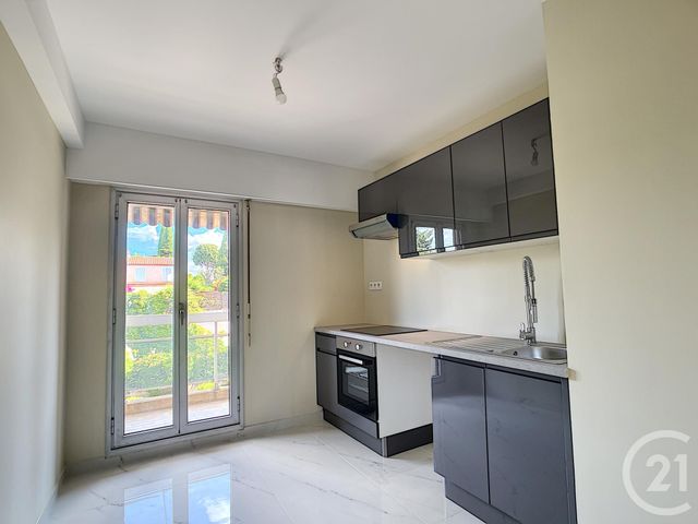Afficher la photo en grand Appartement F2 à vendre - 2 pièces - 48.0 m2 - JUAN LES PINS - 06 - PROVENCE-ALPES-COTE-D-AZUR - Century 21 Roi Soleil