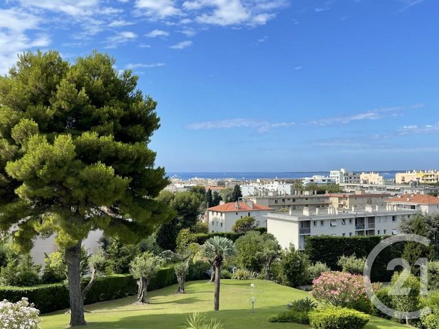 Afficher la photo en grand Appartement F2 à vendre - 2 pièces - 48.0 m2 - JUAN LES PINS - 06 - PROVENCE-ALPES-COTE-D-AZUR - Century 21 Roi Soleil