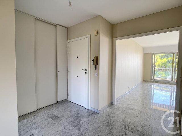 Afficher la photo en grand Appartement F2 à vendre - 2 pièces - 48.0 m2 - JUAN LES PINS - 06 - PROVENCE-ALPES-COTE-D-AZUR - Century 21 Roi Soleil